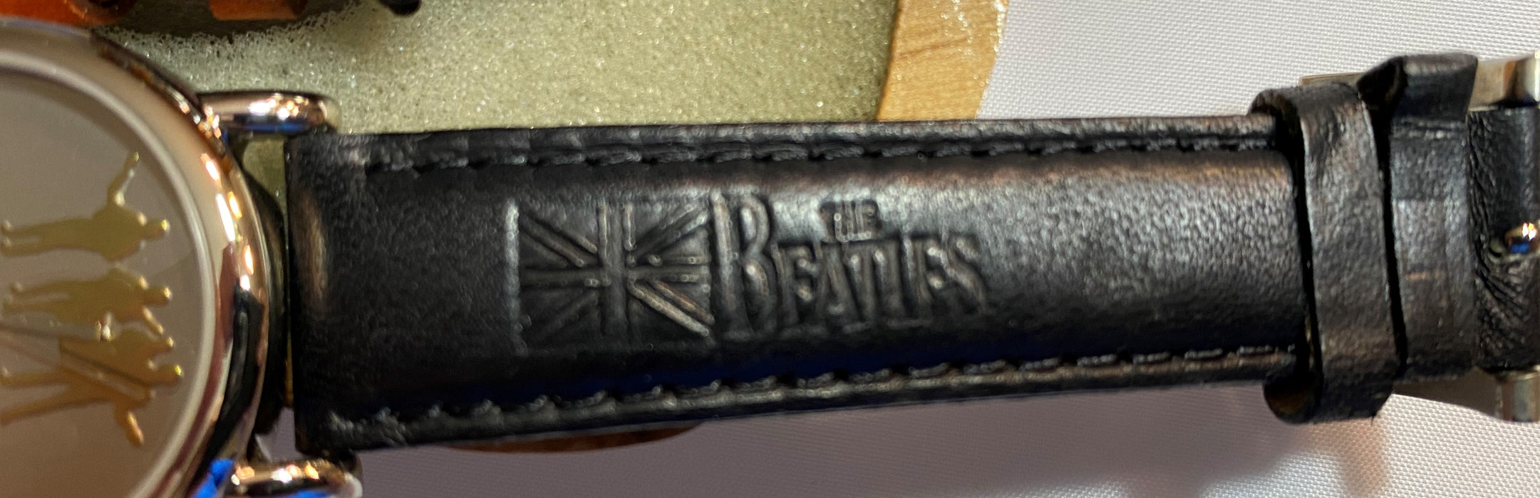 The Beatles - Beatles Watch in Guitar shaped wooden case